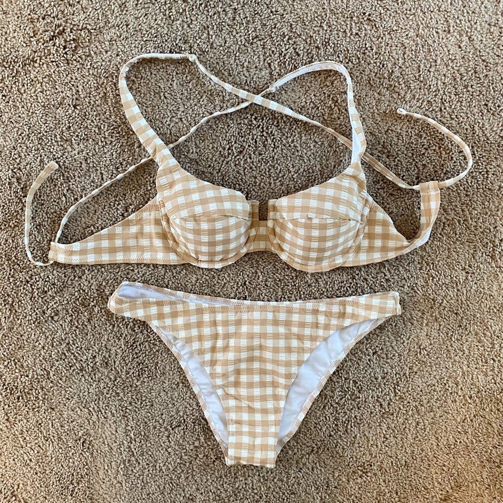 ☘️Medium 34b shade & shore beige gingham bikini